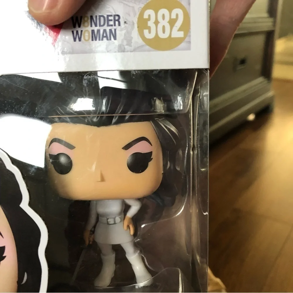 Funko Pop Wonder Woman Secret agent #382